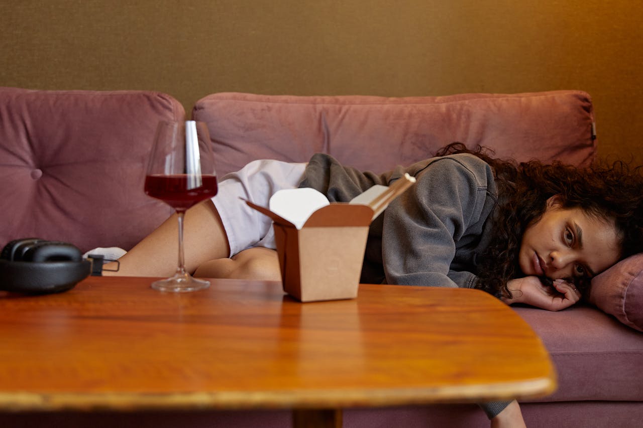 Body Checking & Avoidance: Understanding These Eating Disorder Behaviors